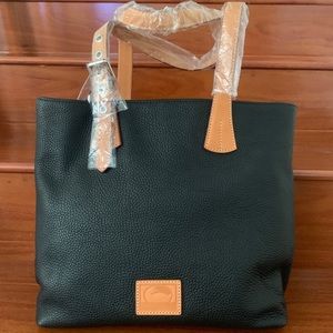 BRAND NEW! Dooney & Bourke Black tote